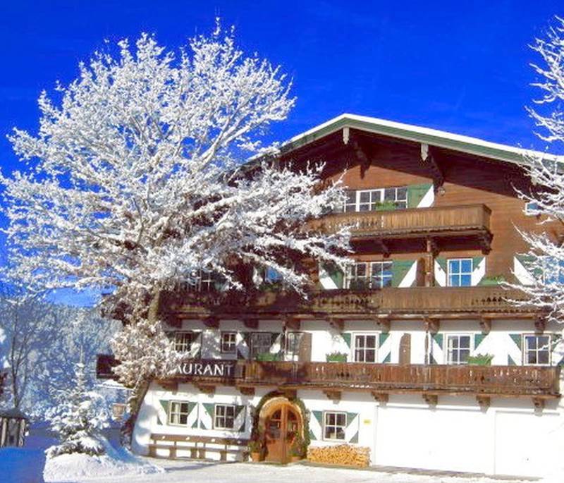 Landsitz Roemerhof - Hotel Apartments Kitzbuhel Exterior photo